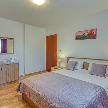 Apartment Maruzini *